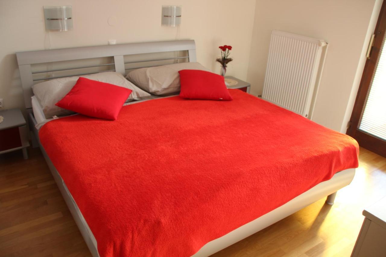 Apartment 238